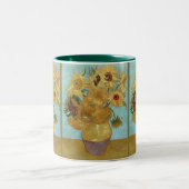 Vase mit zwölf Sonnenblumen von Vincent van Gogh Zweifarbige Tasse (Mittel)