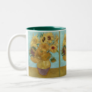 Vase mit zwölf Sonnenblumen von Vincent van Gogh Zweifarbige Tasse