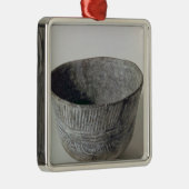 Vase, von Fontbouisse, 2300-1700 BC Silbernes Ornament (Rechts)