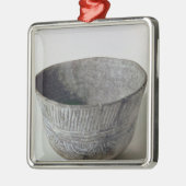 Vase, von Fontbouisse, 2300-1700 BC Silbernes Ornament (Links)