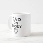 Vater auf diaper doody lustigen Papa, um die Tasse (Vorderseite Links)