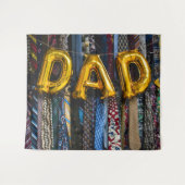 Vater-Balloons in Gold mit farbenfrohen Neckstrass Wandteppich (Vorderseite (Horizontal))