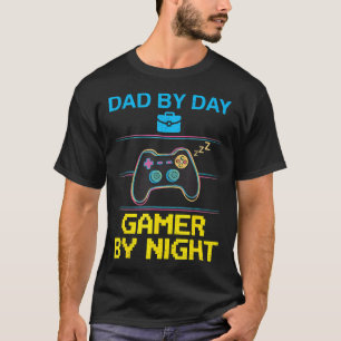 Vater bei Tag, Gamer bei Nacht, lustiger Gaming-Va T-Shirt