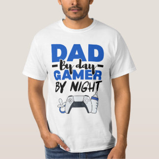 Vater bei Tag, Gamer bei Nacht Playstation-Vater  T-Shirt