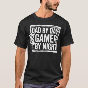 Vater bei Tag Gamer bei Nacht T-Shirt - Lustiges G