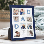 VATER Blue Letters Family Foto Collage Navy Frame Fotoplatte<br><div class="desc">Schickt ein wunderschönes personalisiertes Geschenk an euren Vater (VATER), das er für immer lieben wird. Spezielle personalisierte Collage-Plakette mit Foto für Familien, um Ihre eigenen Fotos und Erinnerungen zu zeigen. Unser Design zeichnet sich durch ein einfaches 8-Foto-Collage Grid-Design aus, bei dem "VATER"-Buchstaben im Gitterdesign dargestellt werden. Jedes Foto ist gerahmt...</div>