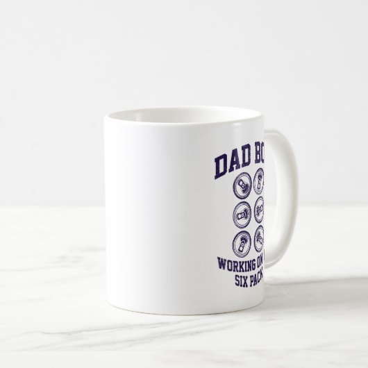 Vater Bod arbeitet mit meinem Sixpack-Shirt Kaffeetasse (VorderseiteRechts)