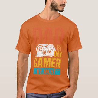 Vater by Day Gamer by Night Vaterspielfamilie T-Shirt