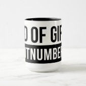 Vater der Mädchen #Outnumed Tasse (Zentrum)