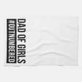 Vater der Mädchen #Outnummered Geschirrtuch (Horizontal)