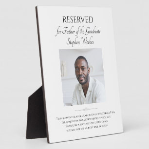 Vater des Absolventen im Paradies mit Foto Fotoplatte