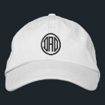 Vater Einfache moderne Typografie Bestickte Baseballkappe<br><div class="desc">Vater Simple Modern Typografy Custom Sticked Baseball Cap bietet die einfache moderne bestickte Text "Vater". Perfekt als Geschenk für Vater's Day,  Weihnachten,  Geburtstag und mehr. Erstellt von Evco Studio www.zazzle.com/store/evcostudio</div>
