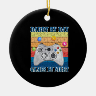 Vater-Geschenk  Daddy by Day Gamer by Night Keramik Ornament
