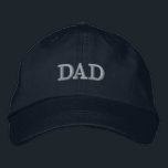 VATER Hat Bestickte Baseballkappe<br><div class="desc">Blauer monochromatischer "VATER"-Baseball-Deckel würde das niedlichste Geschenk für einen Vater, Vatertag, oder als Schwangerschaftsankündigung oder Geschlecht offenbaren! Farben können nach Ihren Vorlieben personalisiert sein!</div>