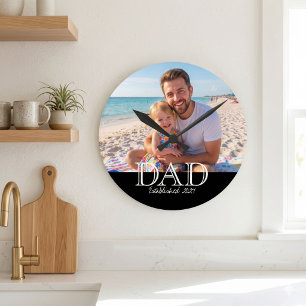 Vater hat Foto Minimal Vatertagsgeschenk eingerich Runde Wanduhr