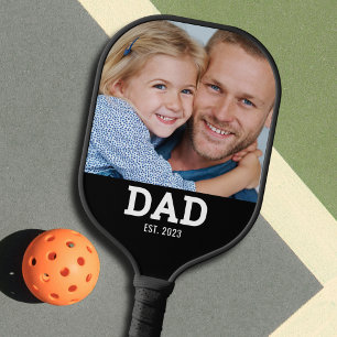 Vater hat lustiges Foto gegründet Pickleball Schläger