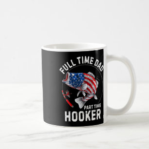 Vater im Vollzeit-Fischereienstil mit amerikanisch Kaffeetasse