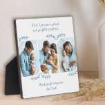 Vater liebt Wörter 3 Vertikale Fotocollage Plaque Fotoplatte<br><div class="desc">Stilvolle Foto-Plakatgeschenke für einen neuen Vater oder einen etablierten Vater - oder es ist genauso einfach, für jeden besonderen Menschen oder Familienmitglied zu personalisieren. Die Fotovorlage zeigt 3 Ihrer bevorzugten Fotos im vertikalen Format mit abgerundeten Ecken an. Geschrieben mit liebevoller Formulierung in klarer, handgeschriebener Schrift, die lautet: "[Name] Ich habe...</div>