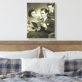 Vater liest auf Sohn Leinwanddruck (Insitu (Schlafzimmer))