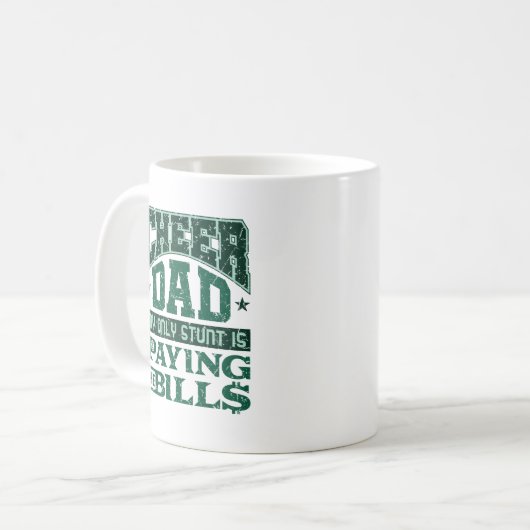 Vater, mein einziger Stunt ist, die Rechnungen zu  Kaffeetasse (Vorderseite Links)