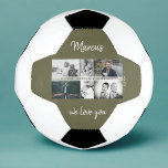 Vater mit Kindern und Vater FotoCollage Fußball<br><div class="desc">Vater mit Kindern und Vater Foto Collage Soccer Ball. Collage von 6 Fotos, väterlicher Name mit süßer Nachricht in einem trendigen Drehbuch und Kindernamen, die die Fotos überlagern. Fügen Sie Ihre 6 Lieblings-Fotos hinzu. Sweet Keepake und ein Geschenk zum Geburtstag, Vatertag oder Weihnachten für einen Vater, neuen Vater oder Großvater,...</div>