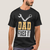Vater repariert den Schraubendreher Hobbyist Papa  T-Shirt (Vorderseite)