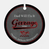 Vater repariert IT-Garage Ornament Aus Metall (Rückseite)