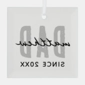 Vater seit 20XX Moderne, einfache Preppy Ornament Aus Glas (Rückseite)