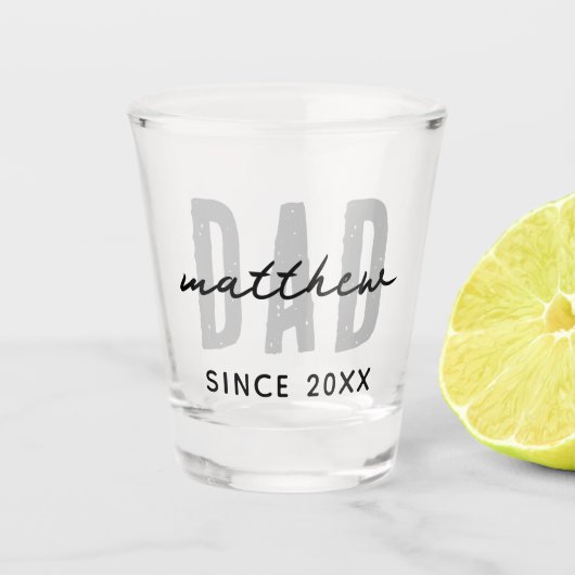 Vater seit 20XX Moderne, einfache Preppy Schnapsglas (Vorderseite)