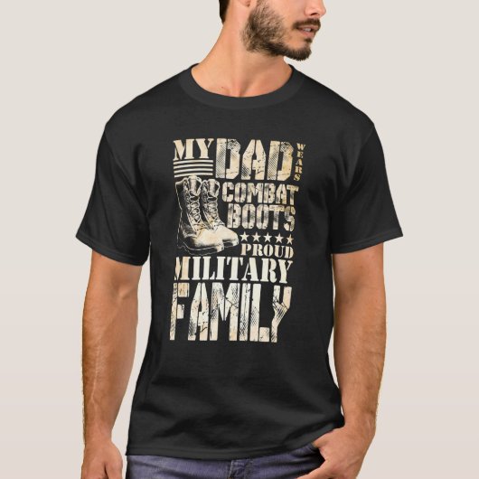 Vater trägt Kampfstiefel für eine militärische Fam T-Shirt (Vorderseite)