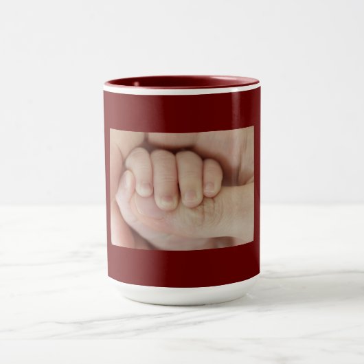 Vater und Kind Hand in Hand Tasse (Zentrum)