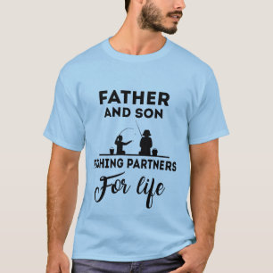 Vater und Sohn, die sich mit der Kunst des Fischen T-Shirt