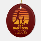 Vater und Sohn Fußball Matching Es ist ein Vater u Keramik Ornament (Links)