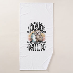 Vater und Sohn mit Milch Faultier Grafikdesign-01 Badehandtuch