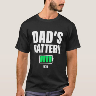 Vater von 1 niedriger Batteriestand Vaters Tag T-Shirt