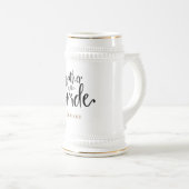 Vater von Bride Gift Name Gold schwarze Typografie Bierglas (VorderseiteRechts)