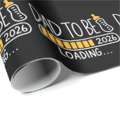 Vater wird 2026 zum Daddy befördert Neuer Vater Geschenkpapier (Rolleneckpunkt)
