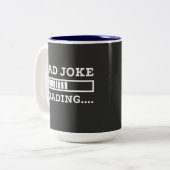 Väter-Witz wird geladen Zweifarbige Tasse (Vorderseite Links)