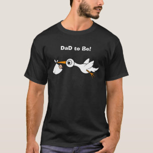Vater zum zu sein, Storch mit Babykarikatur T-Shirt