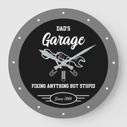 Vaters Namensgarage Funny Slogan Hand Tools repari Große Wanduhr (Vorderseite)