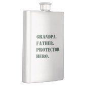 Vatertag Großvater Vaterschutz Heldentext Flachmann (Rechts)