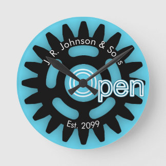 Vatertag Vater und Söhne Mechanik öffnen Ostend. Runde Wanduhr