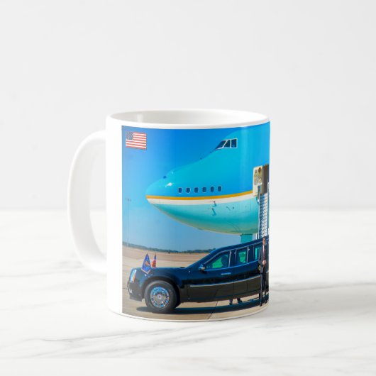 VC-25A (747-200B) und "THE BEAST" Kaffeetasse (Vorderseite Links)