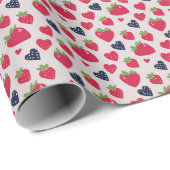 Vector Red Strawberry and Heart Geschenkpapier (Rolleneckpunkt)