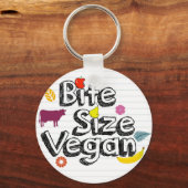 Veganer Schlüsselanhänger mit beigefarbenem Logo (Vorderseite)