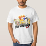 Vegas Wedding Just Married T-Shirt<br><div class="desc">Planen Sie eine Vegas Hochzeit? Hier ist ein Design für die Neuvermählten! Golden VEGAS Just Married umgeben von Jackpot Slot 777,  Blackjack,  Roulette und Poker Chips. Geschenke Braut und Bräutigam T - Shirt,  Tasse und mehr. Unsere Flitterwochen,  Braut und Bräuche sind auch erhältlich!</div>