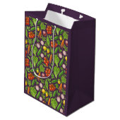 Vegetable Garden Gift Bag — Devine Plum Mittlere Geschenktüte (Rückseite Schrägansicht)
