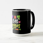 Vegetarian Eat Veggies Tasse (VorderseiteRechts)