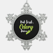 Vegetarier, aber erster Saft Schneeflocken Zinn-Ornament (Vorderseite)