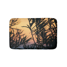 Vegetation bei Sonnenuntergang Badematte